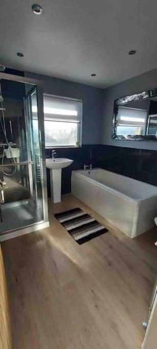 Modern 4 Bedroom House In Weymouth Sunny Corner Екстер'єр фото