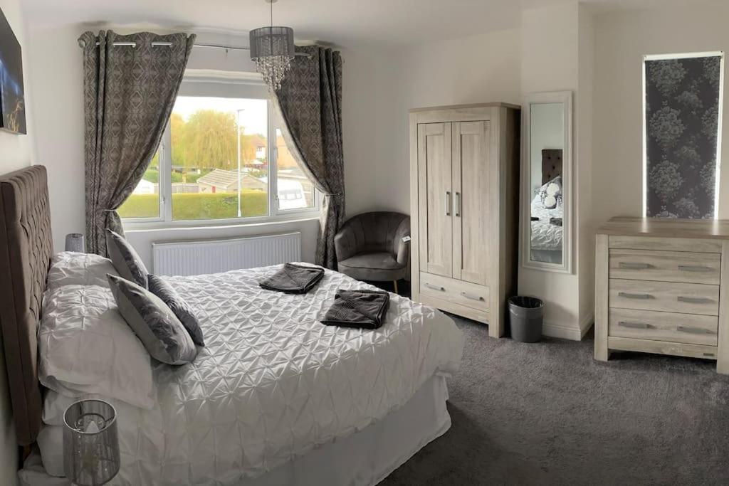 Modern 4 Bedroom House In Weymouth Sunny Corner Екстер'єр фото