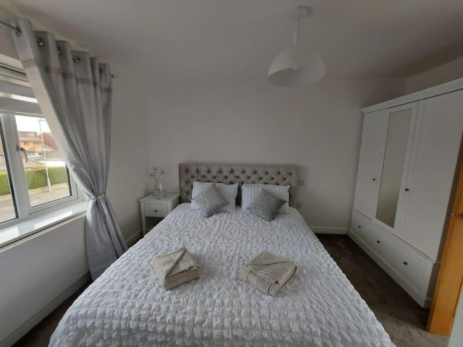 Modern 4 Bedroom House In Weymouth Sunny Corner Екстер'єр фото